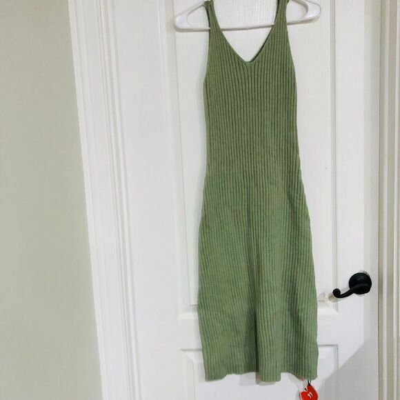 Cider Women's V-Neck Backless Knitted Midi Dress Sleeveless Pale Green Small NWT - Picture 7 of 7
